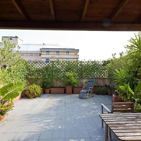 דירה Bixio Terrace *